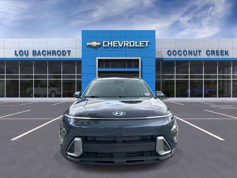 Used 2025 Hyundai Kona SEL FWD image 3
