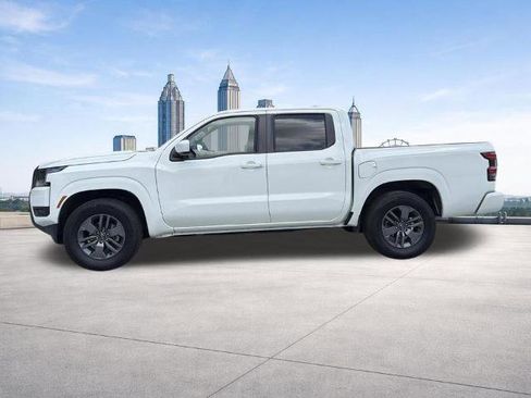 Certified 2025 Nissan Frontier SV RWD image 26