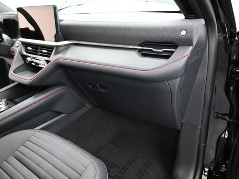 New 2026 Ford Explorer ST-Line w/ ST-Line Street Pack image 23