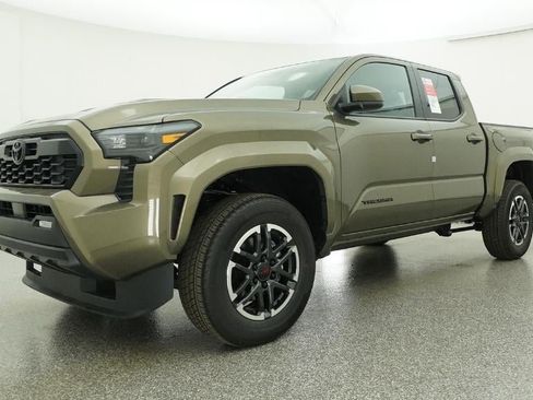 New 2026 Toyota Tacoma TRD Sport image 17