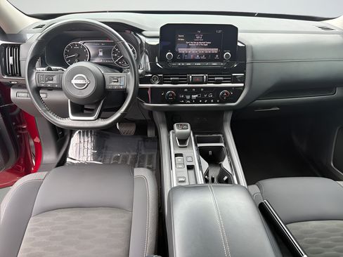 Certified 2024 Nissan Pathfinder SV FWD image 28
