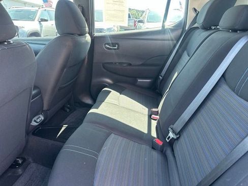 Used 2022 Nissan Leaf S FWD image 13