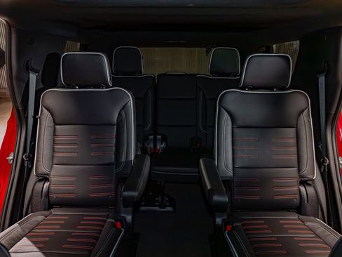 Used 2025 GMC Yukon AT4 Ultimate AWD/4WD image 25