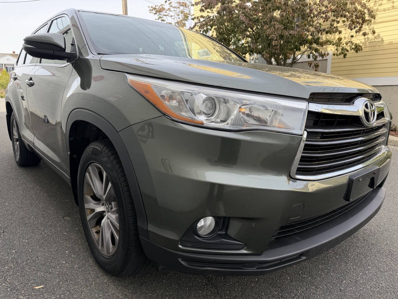 Used 2016 Toyota Highlander Plus AWD/4WD image 9