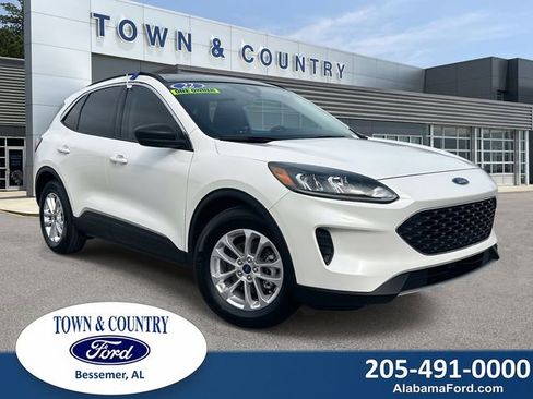 Certified 2022 Ford Escape SE w/ Convenience Package image 1