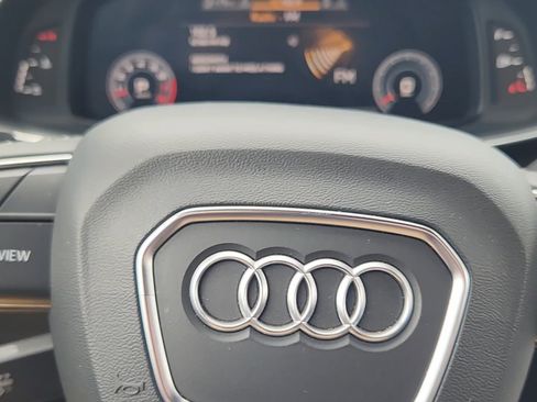 Used 2019 Audi Q8 Premium w/ Convenience Package AWD/4WD image 11