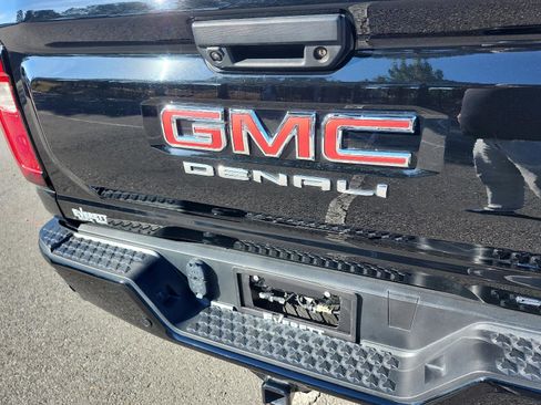 Certified 2023 GMC Canyon Denali image 4