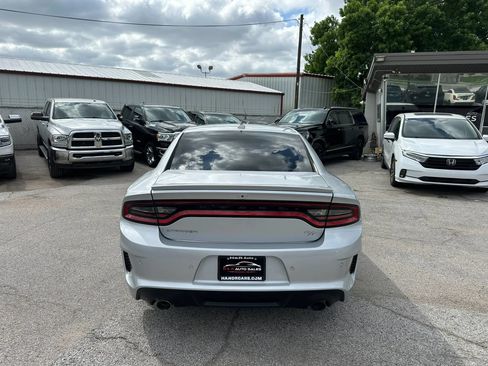 Used 2019 Dodge Charger R/T RWD image 4