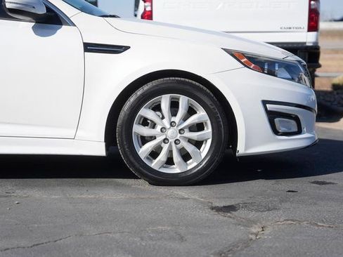 Used 2015 Kia Optima LX image 4