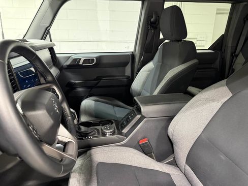 Used 2025 Ford Bronco Big Bend image 14