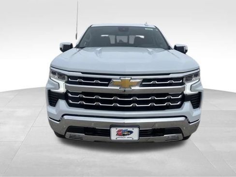 Used 2026 Chevrolet Silverado 1500 LTZ AWD/4WD image 9