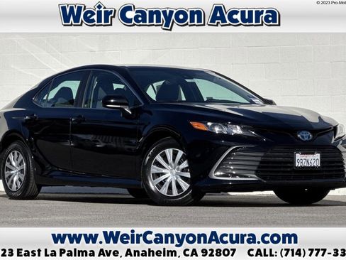 Used 2022 Toyota Camry LE image 1