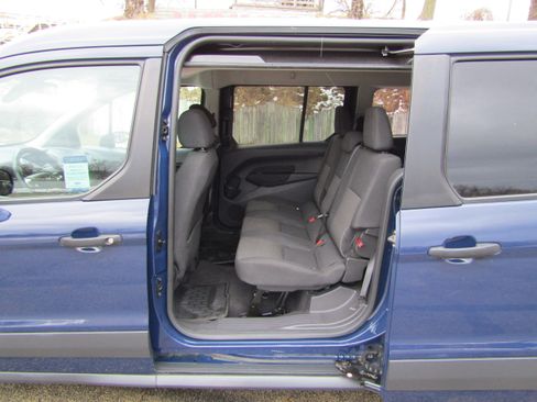 Used 2018 Ford Transit Connect XL image 12