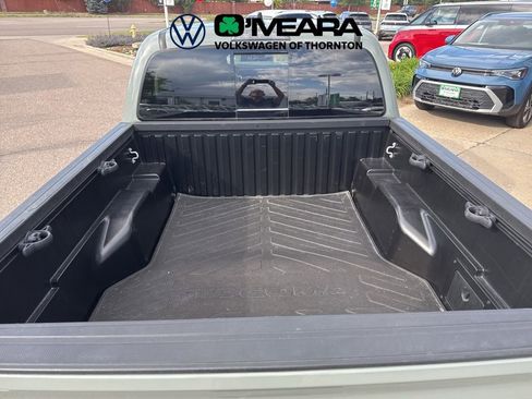 Used 2022 Toyota Tacoma TRD Off-Road AWD/4WD image 6