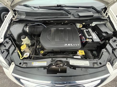 Used 2012 Chrysler Town & Country Touring w/ Entertainment Group #1 image 13