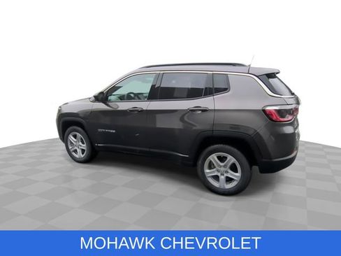 Used 2023 Jeep Compass Latitude AWD/4WD image 6