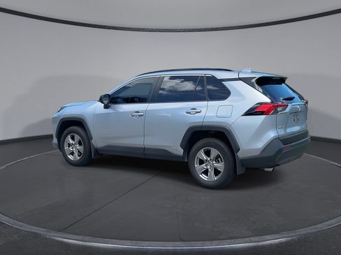 Used 2025 Toyota RAV4 LE AWD/4WD image 6