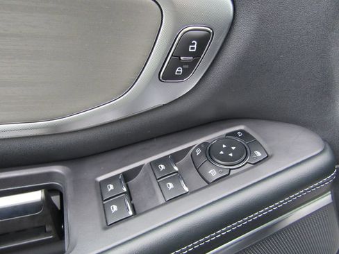 Used 2025 Ford Expedition Platinum AWD/4WD image 29