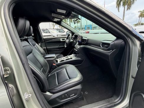 Used 2020 Ford Explorer XLT w/ Equipment Group 202A RWD image 20