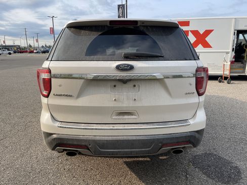 Used 2018 Ford Explorer Limited w/ Equipment Group 301A AWD/4WD image 5