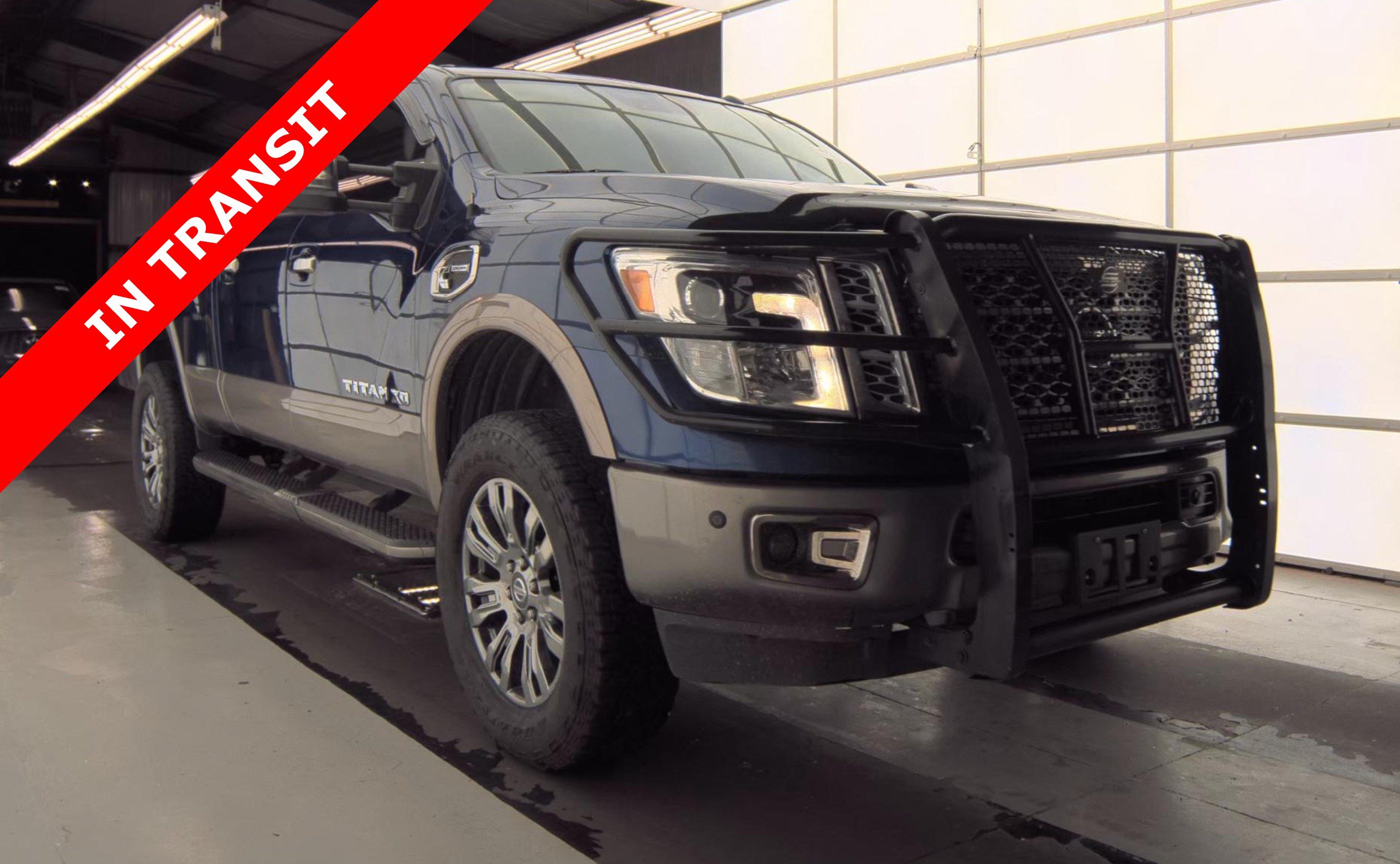 Used 2018 Nissan Titan Platinum Reserve w/ Platinum Utility Package AWD/4WD image 5