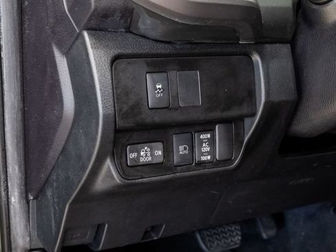 Used 2022 Toyota Tacoma TRD Sport w/ Technology Package AWD/4WD image 13