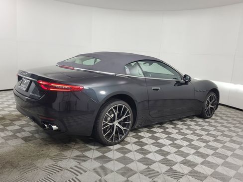 Used 2025 Maserati GranCabrio Modena image 12