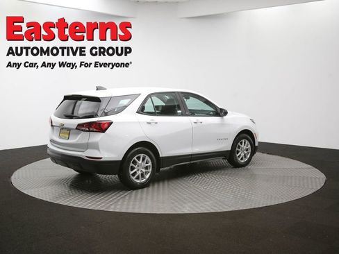 Used 2024 Chevrolet Equinox LS image 38