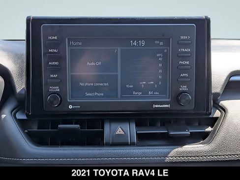 Used 2021 Toyota RAV4 LE FWD image 17