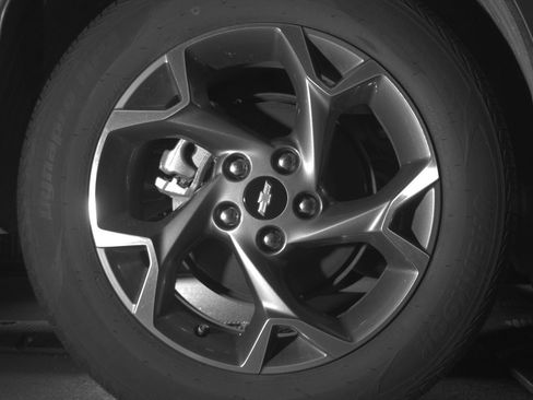 Used 2025 Chevrolet Trax LT FWD image 15