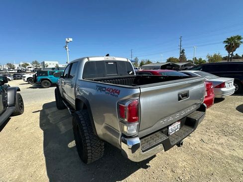 Used 2023 Toyota Tacoma TRD Off-Road AWD/4WD image 4