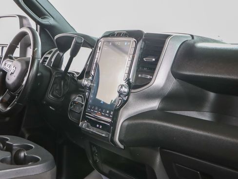 Used 2024 RAM 2500 Tradesman w/ Chrome Appearance Group image 26