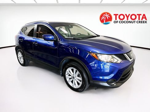 Used 2019 Nissan Rogue Sport SV image 1