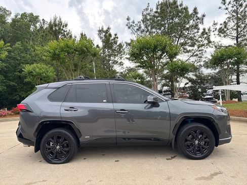 Used 2023 Toyota RAV4 SE image 2