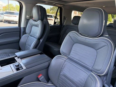 Used 2019 Lincoln Navigator Black Label w/ Cargo Package AWD/4WD image 14