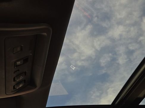 Used 2022 Nissan Titan PRO-4X w/ Pro-4x Convenience Package image 24