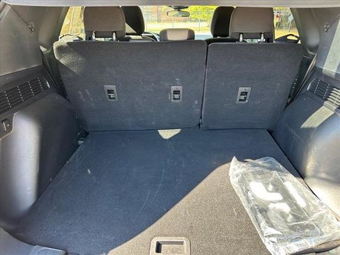 Used 2022 Ford Escape SE image 12