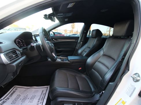 Used 2018 Honda Accord Sport image 26