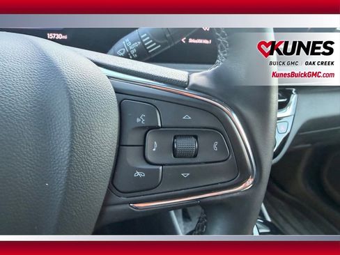 Used 2025 Buick Envista Sport Touring w/ Convenience II Package FWD image 15