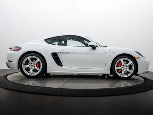 Certified 2018 Porsche 718 Cayman S RWD image 8