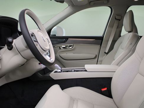 New 2026 Volvo XC90 B6 Ultra w/ Protection Package AWD/4WD image 26