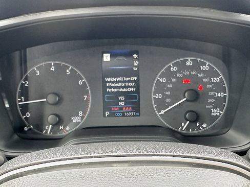 Used 2025 Toyota Corolla Cross LE FWD image 28