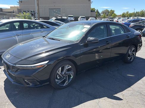 Certified 2026 Hyundai Elantra Limited FWD image 1