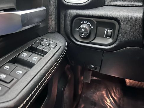 New 2026 RAM 2500 Big Horn AWD/4WD image 18