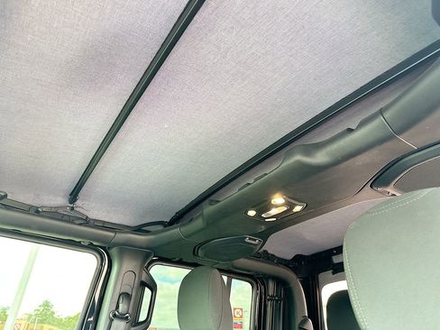 Used 2021 Jeep Gladiator Mojave image 11