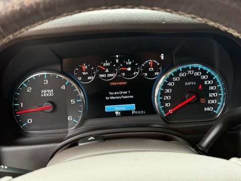 Used 2018 GMC Yukon XL Denali w/ Denali Ultimate Package AWD/4WD image 18