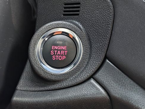 Used 2021 Subaru Outback Limited image 29