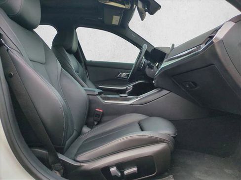 Used 2022 BMW 330i Sedan w/ Driving Assistance Package image 16