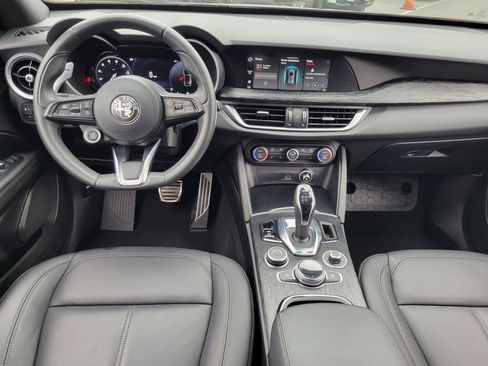 Used 2024 Alfa Romeo Stelvio Sprint RWD image 4