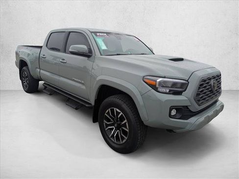 Used 2022 Toyota Tacoma TRD Sport w/ Technology Package AWD/4WD image 3